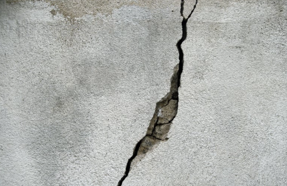 Crepa muraria riparabile grazie al SismaBonus